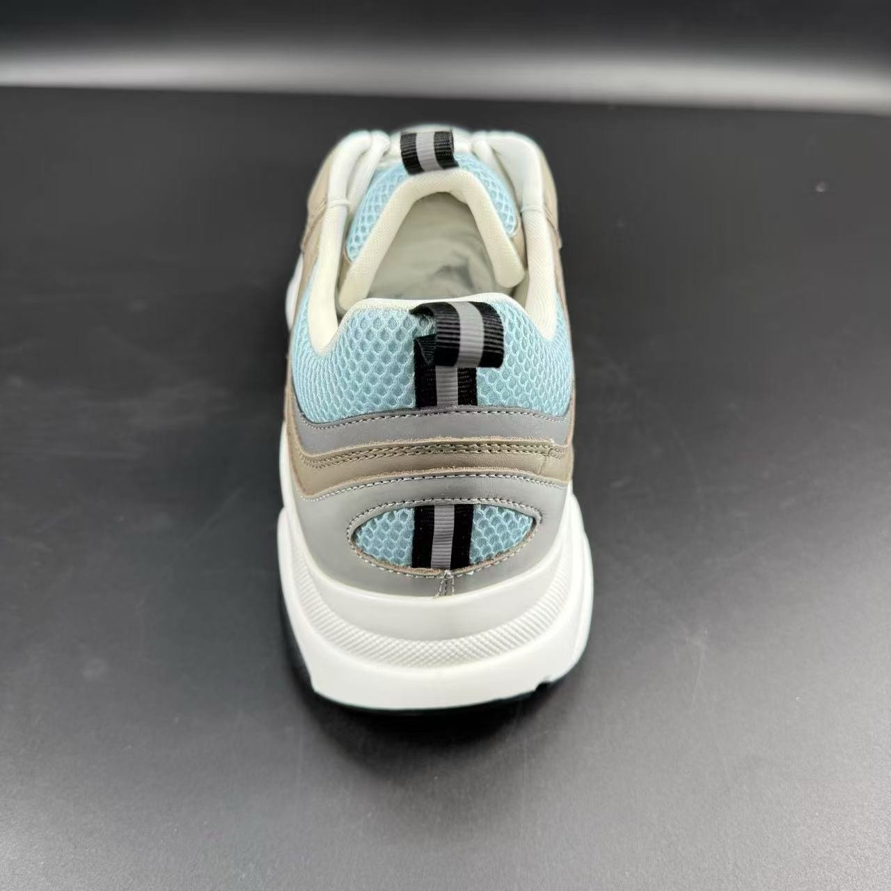 B22 - Image 7
