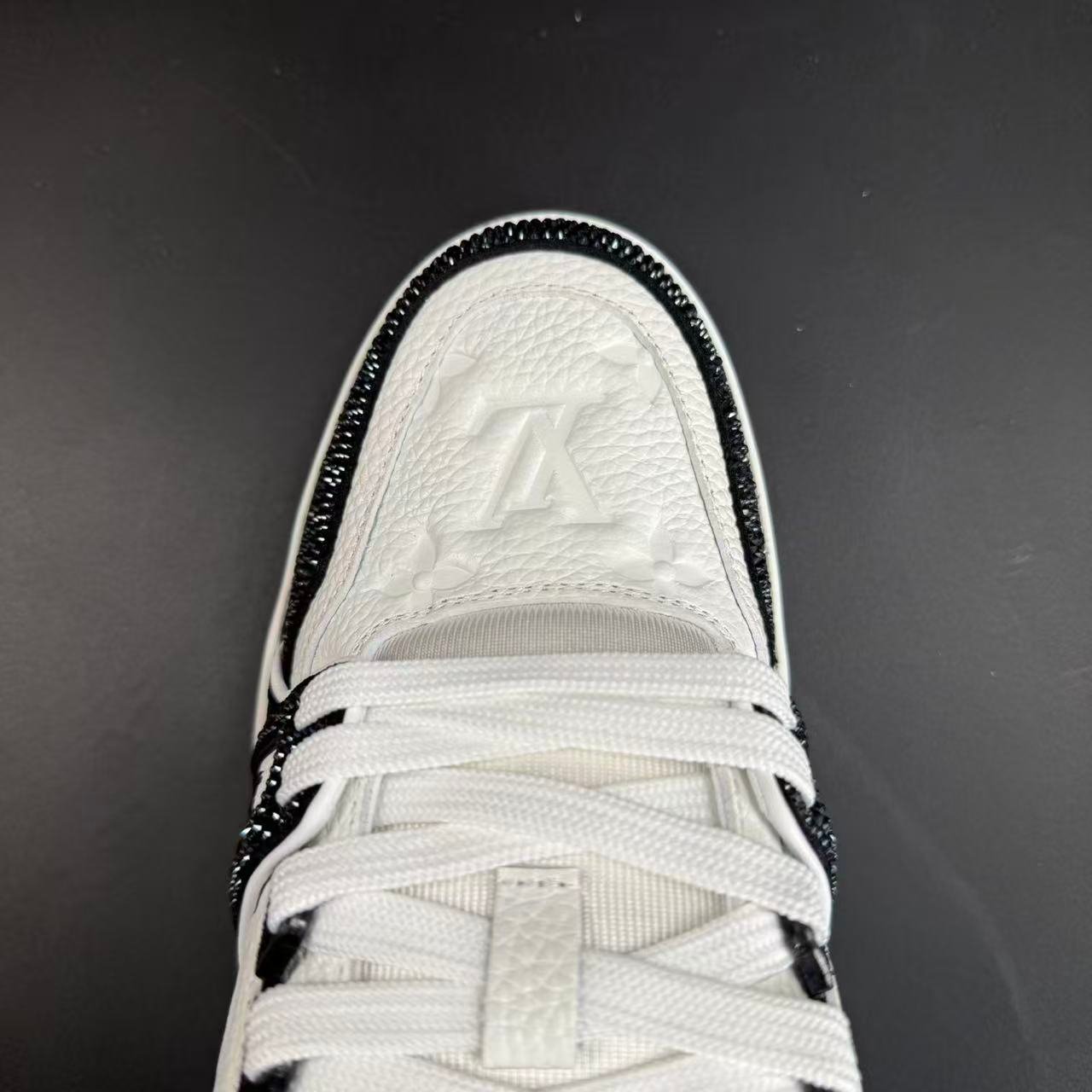 Allenatore x Swarovski - Image 11