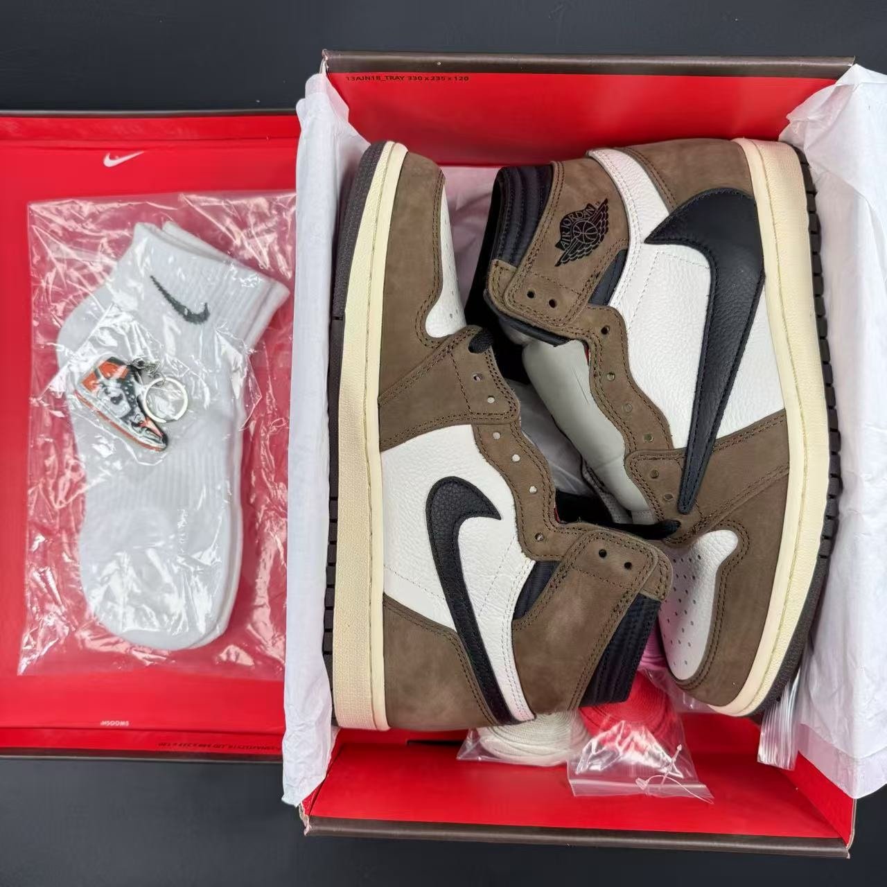 J1 RETRO ALTA T.S. - Image 2