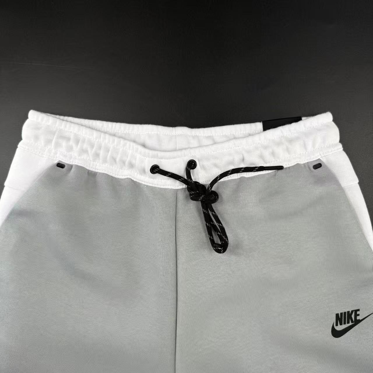 NK TECH FLEECE – GRIGIO/BIANCO (completo) - immagine 6