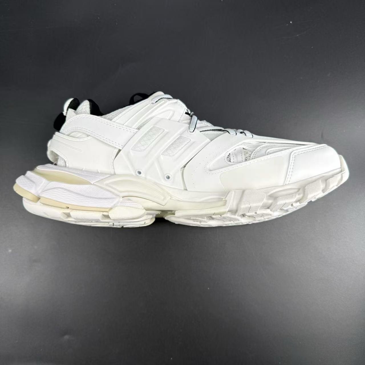 Traccia bianca - Image 10