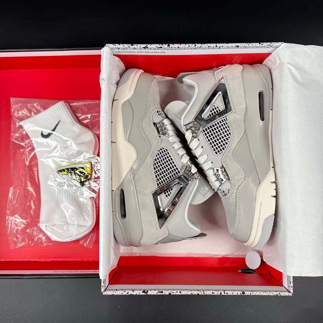 JORDAN 4 - immagine 2