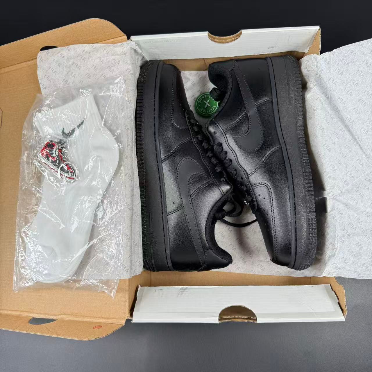 AF1 NERO - Image 2