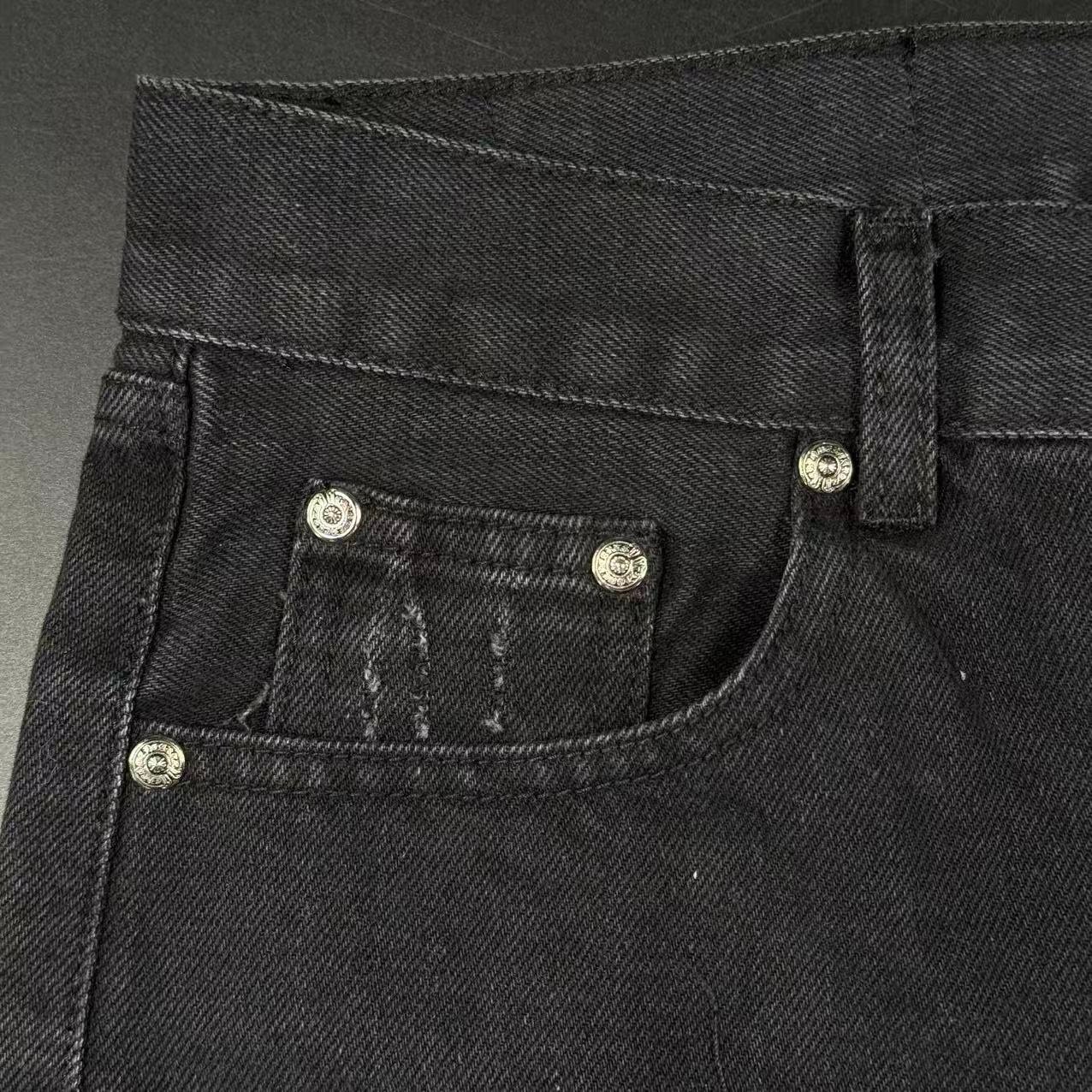PANTALONCINI - Image 3