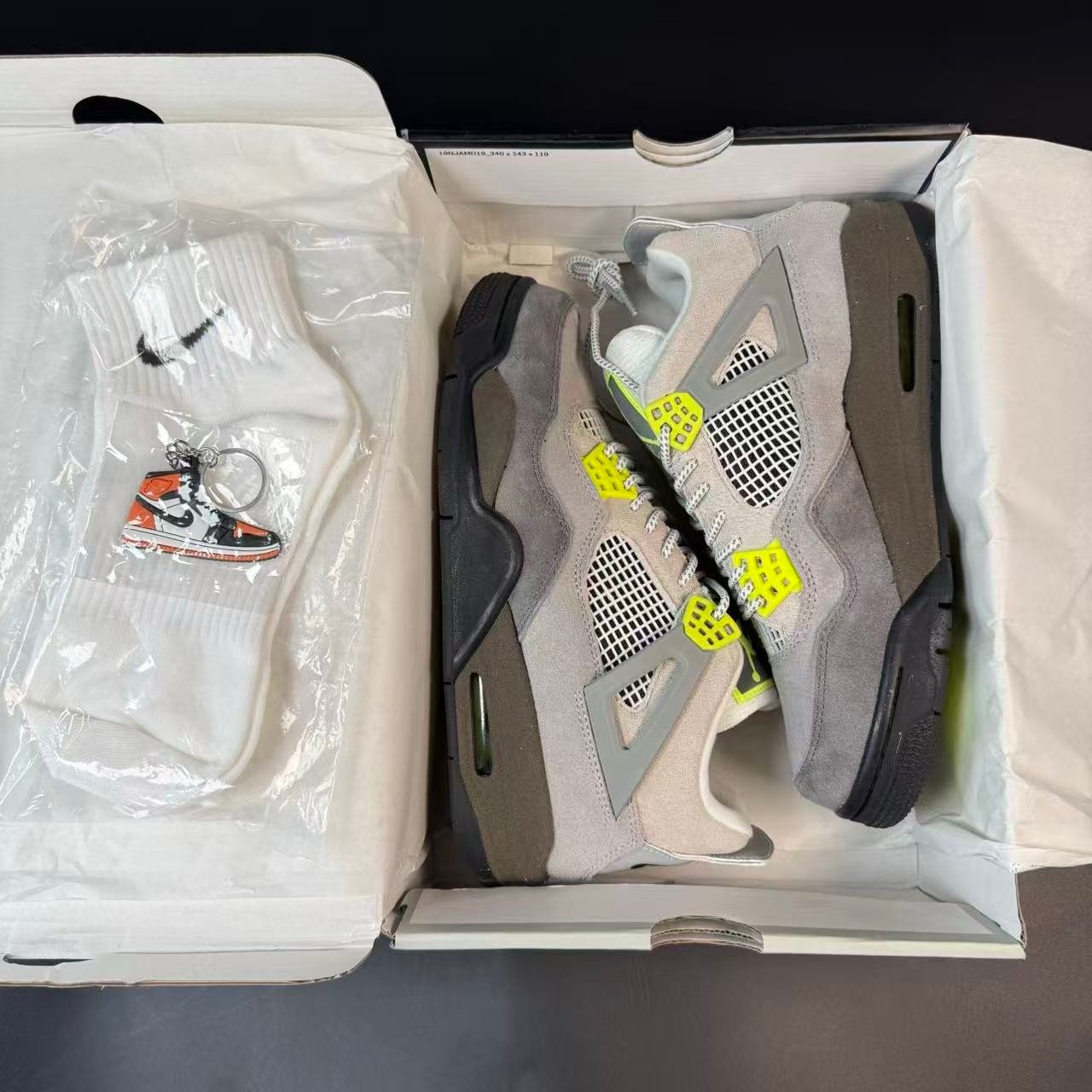 J4 RETRO SE 95 NEON - Image 2