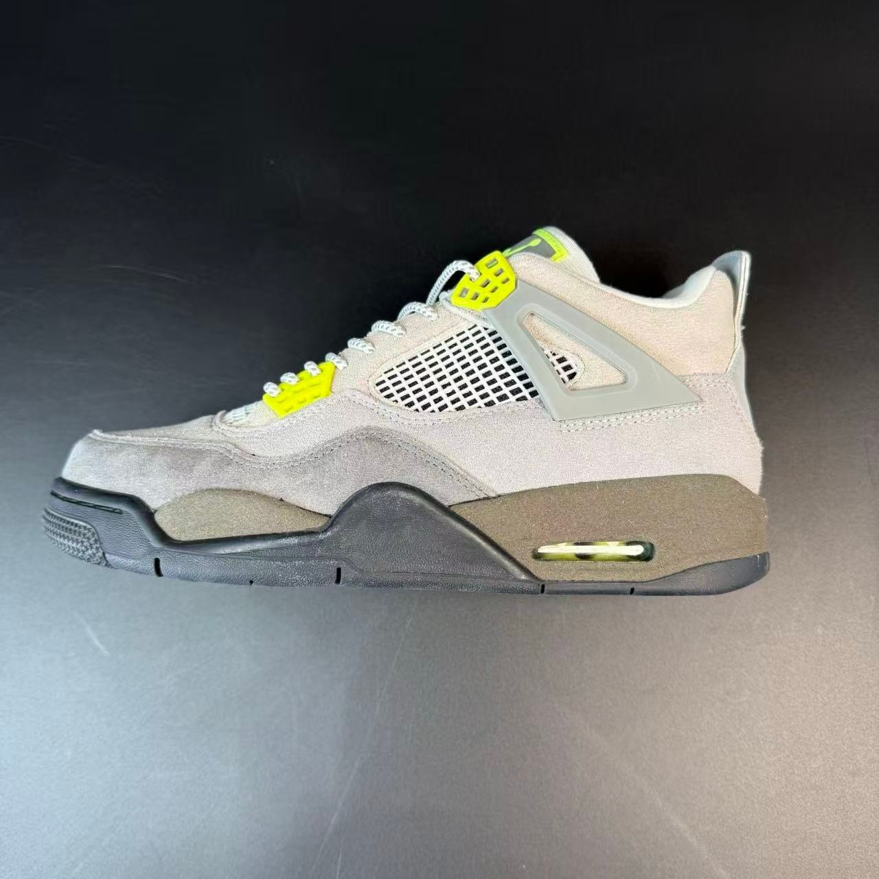 J4 RETRO SE 95 NEON - Image 4