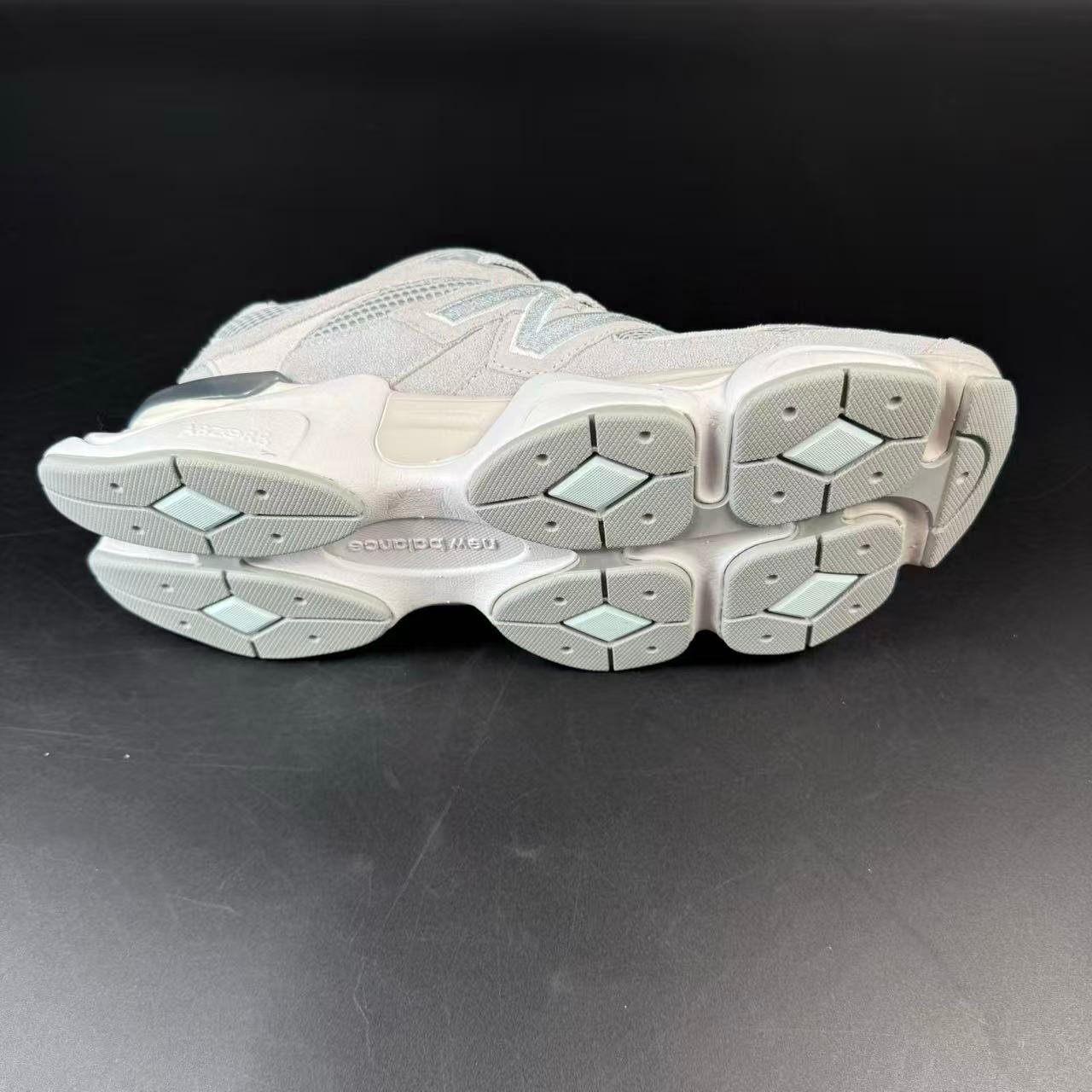 9060 - Image 10