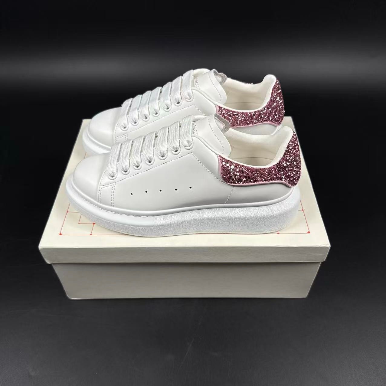 MCQUEEN - immagine 3
