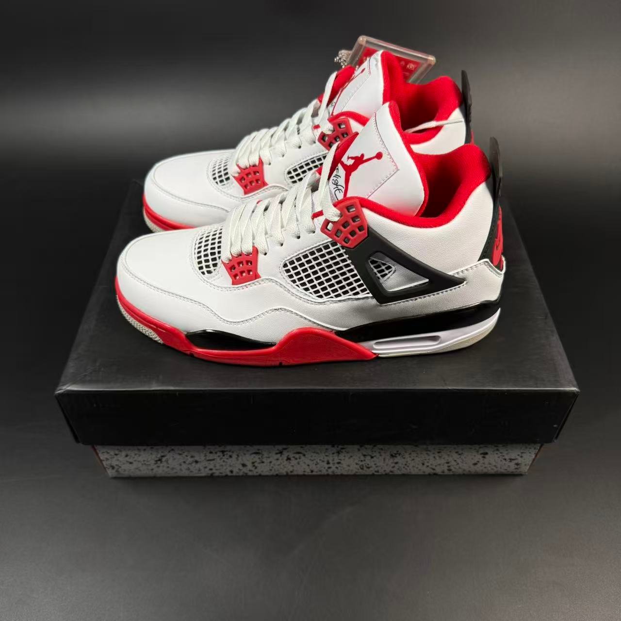 JORDAN 4 - immagine 3