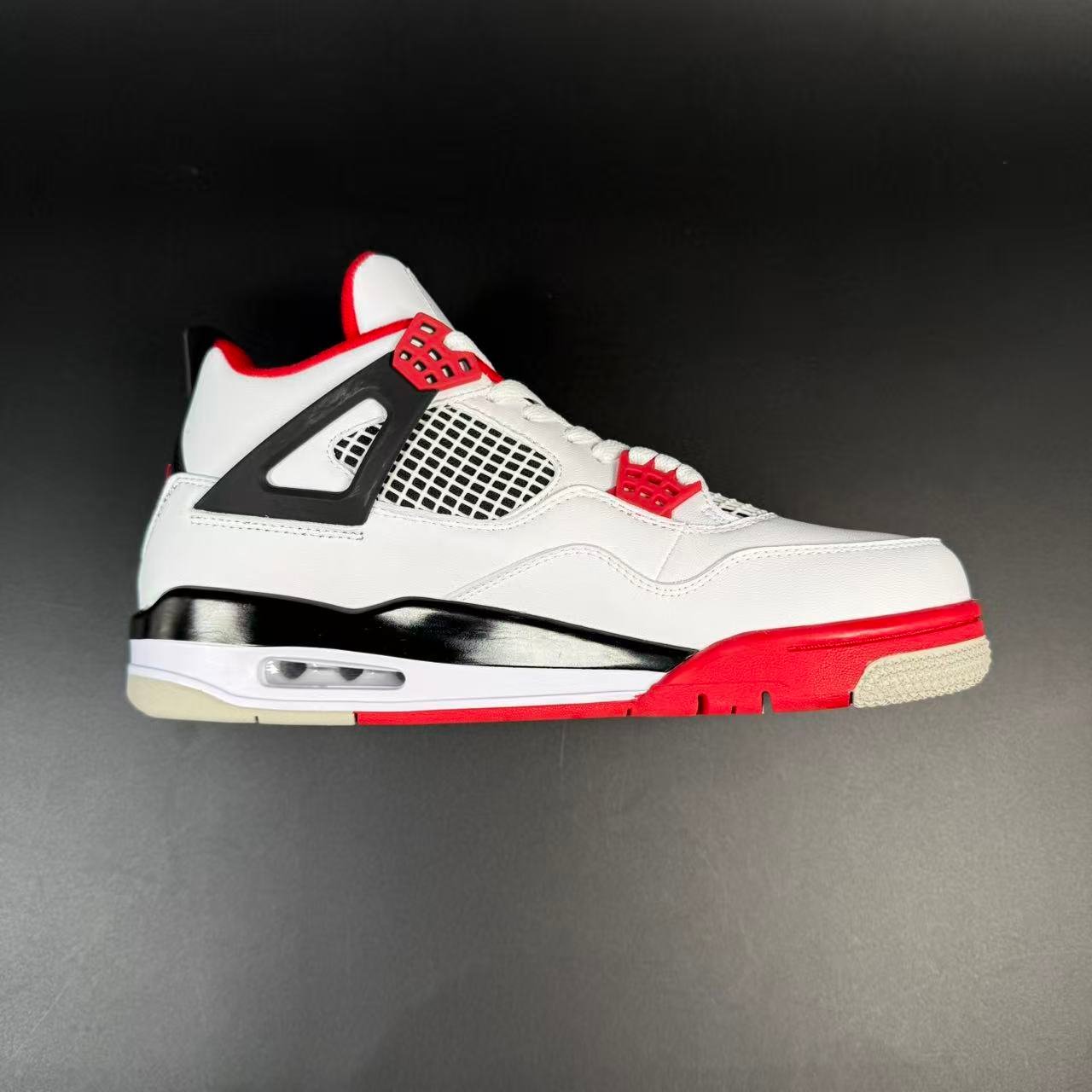 JORDAN 4 - immagine 9