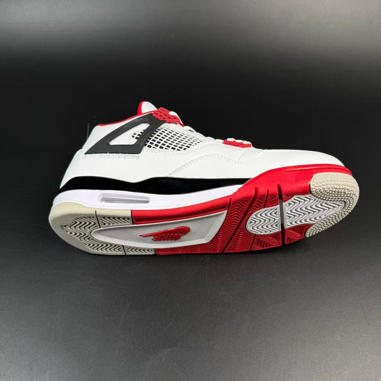 JORDAN 4 - immagine 10