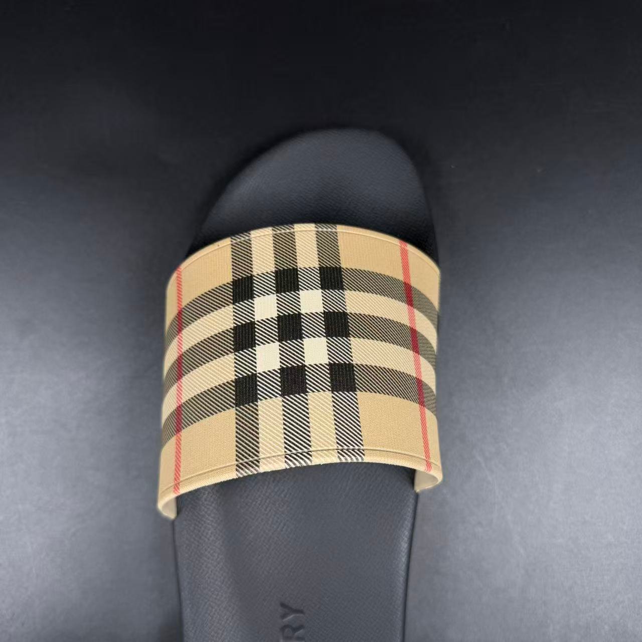 PANTOFOLE - Image 7
