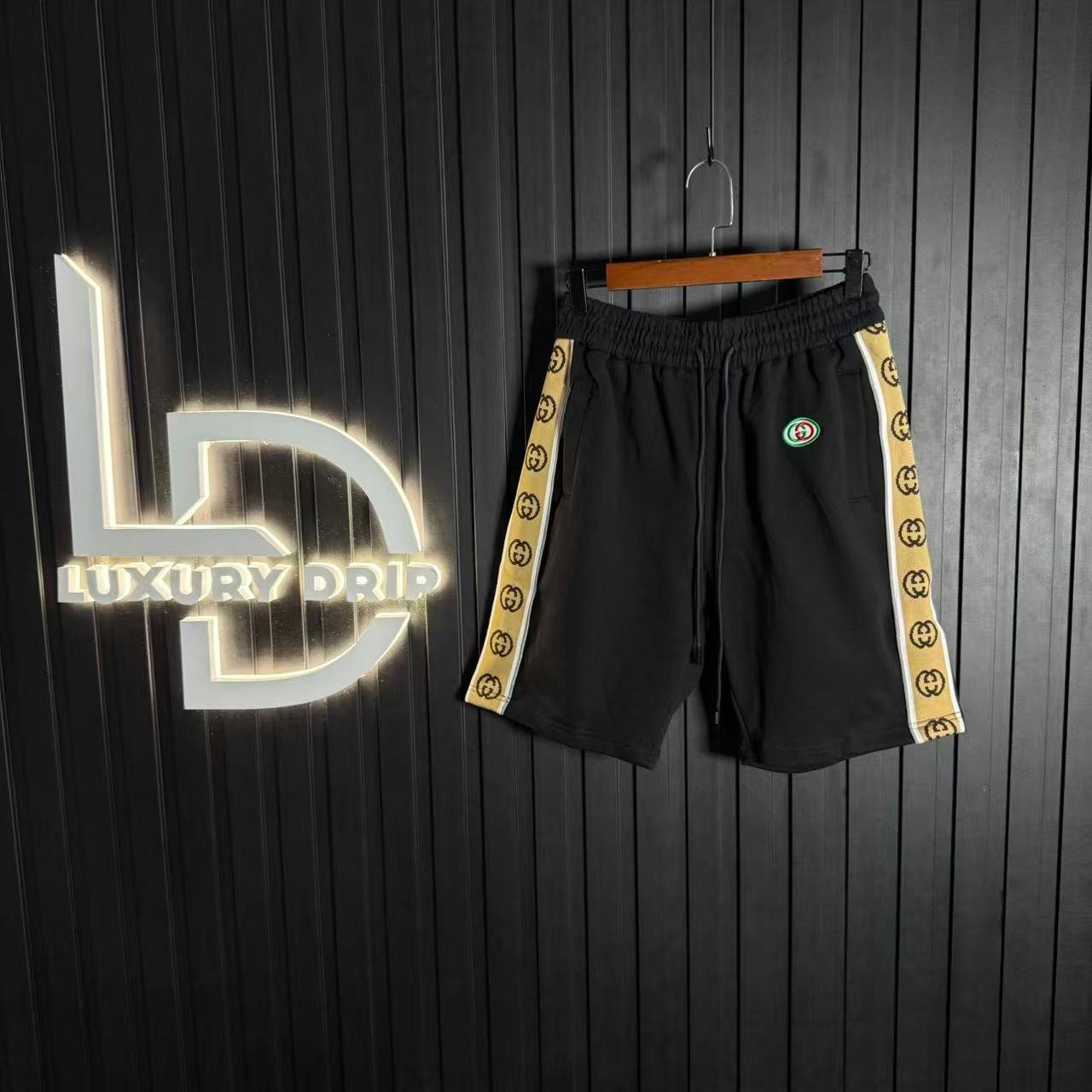 PANTALONCINI - Image 2