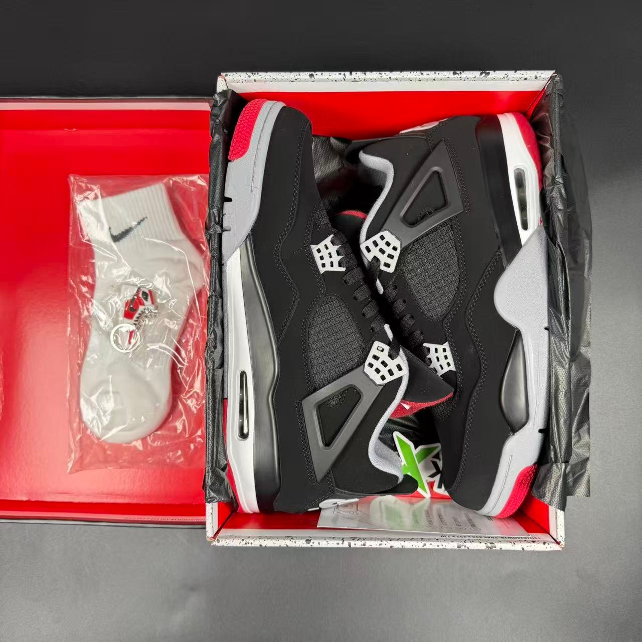 J4 RETRO BRED 2019 - Image 2