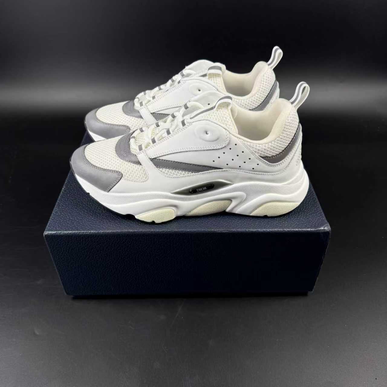 B22 - Image 3