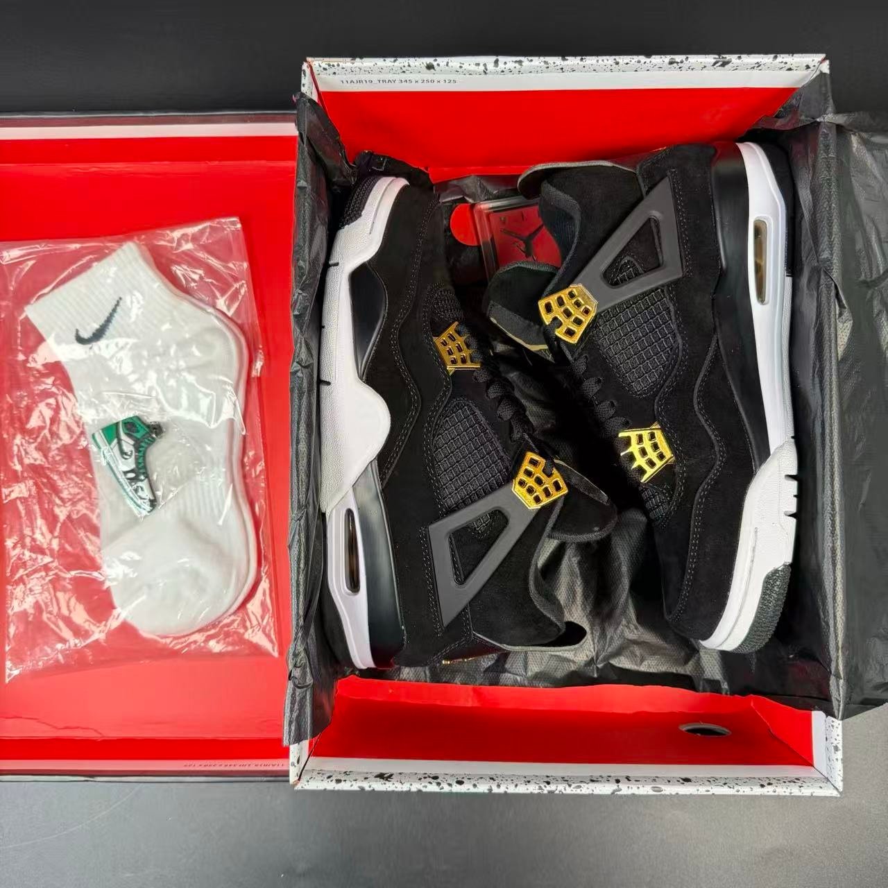 JORDAN 4 - immagine 2