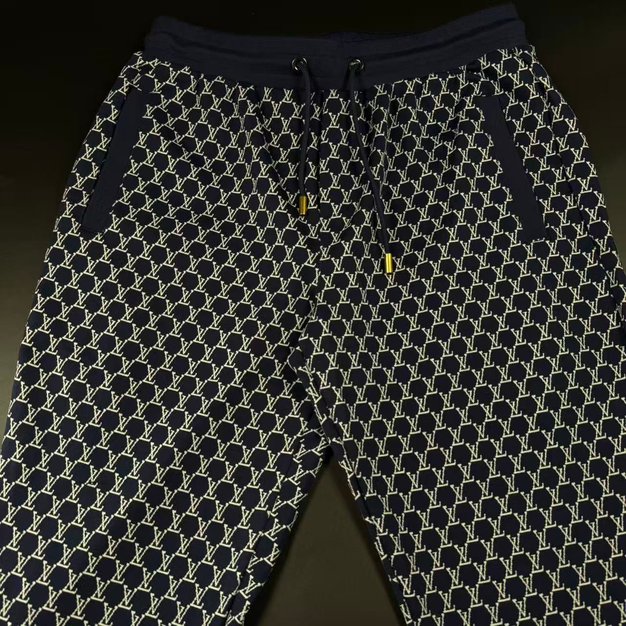 TUTA LV - Image 10