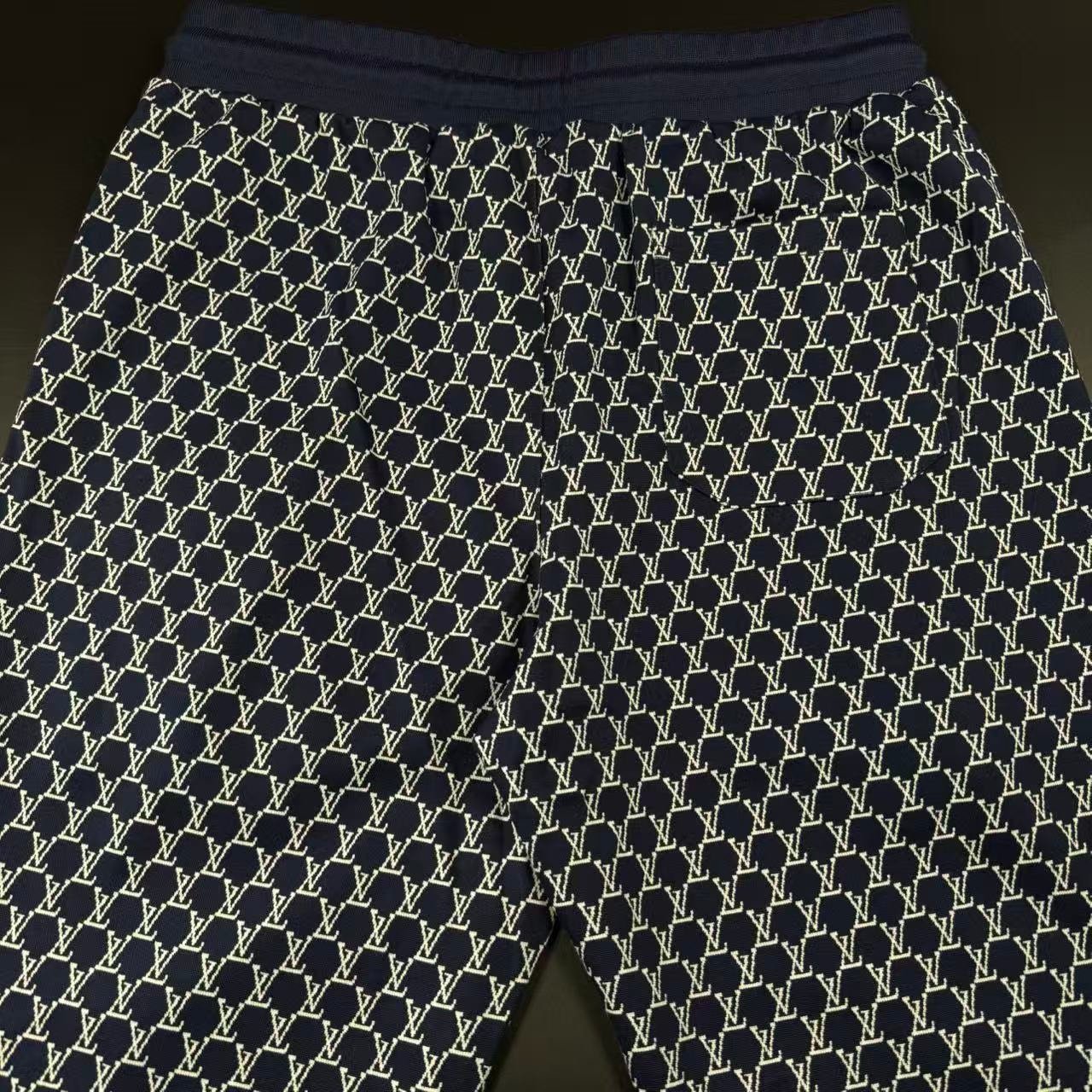 TUTA LV - Image 15