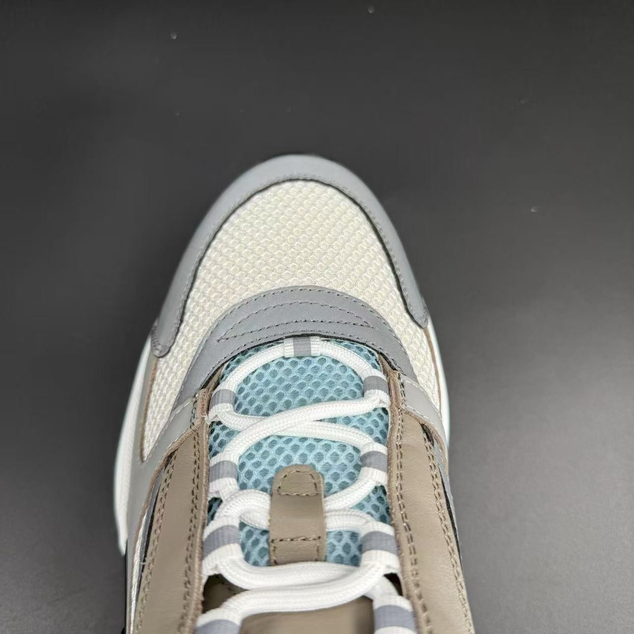 B22 - Image 6