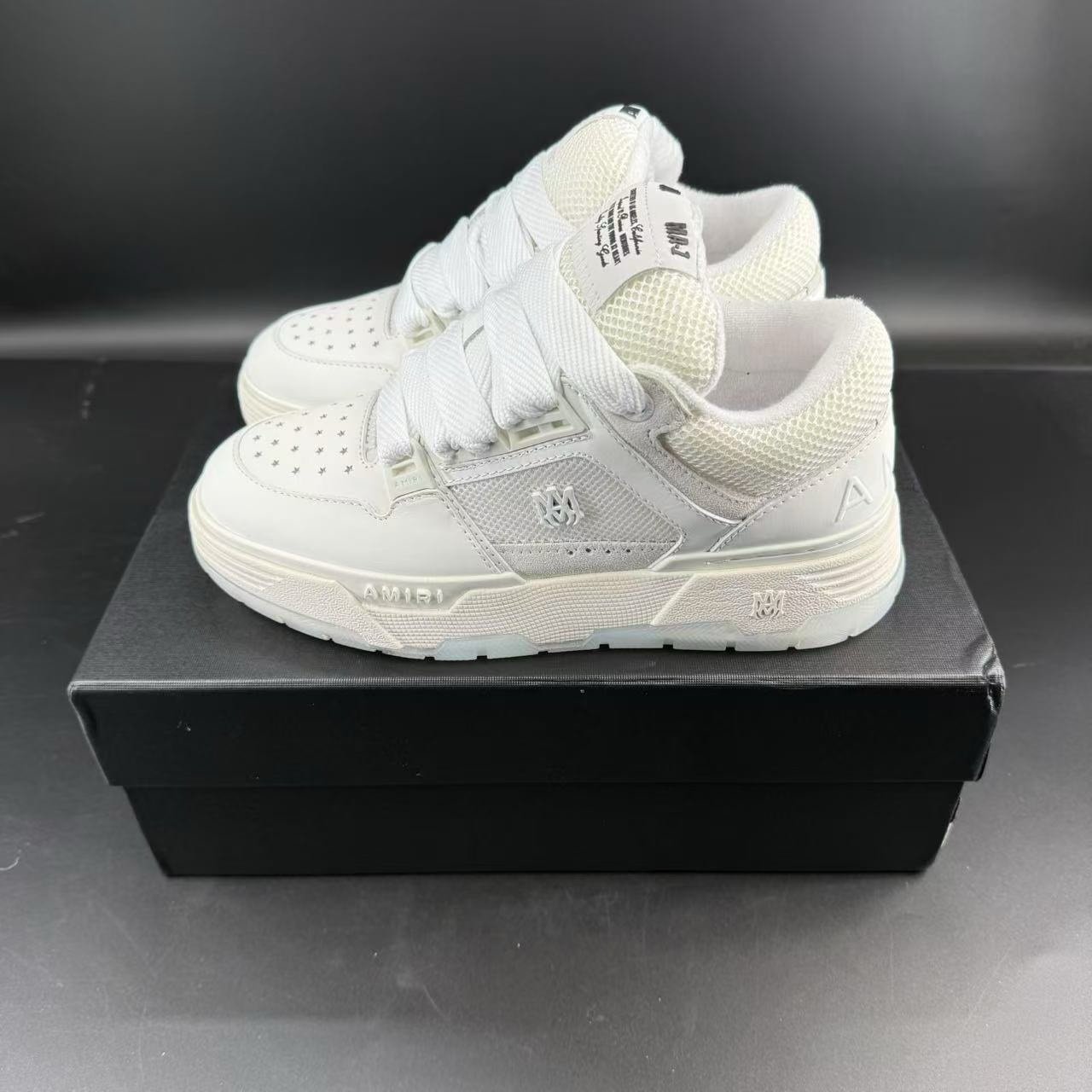 SNEAKERS - Image 4