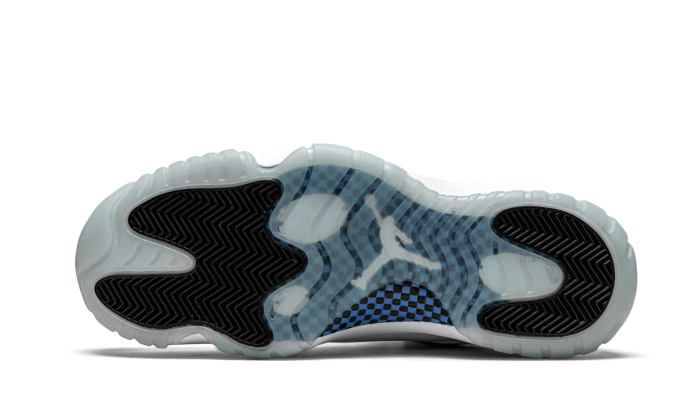 air-jordan-11-retro-low-legend-blue-wethenew-1_4_800x