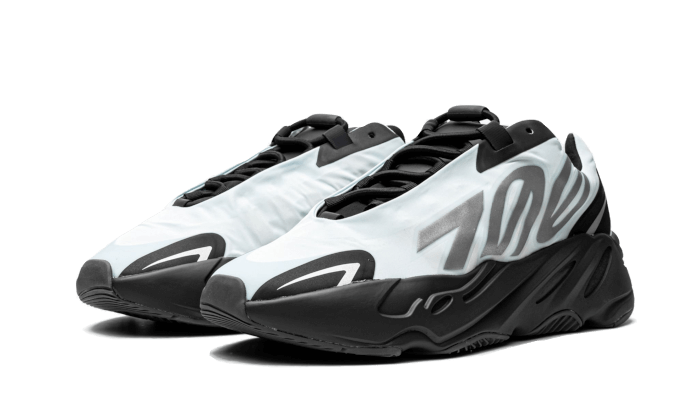 yeezy-700-mnvn-blue-tint-965999_800x